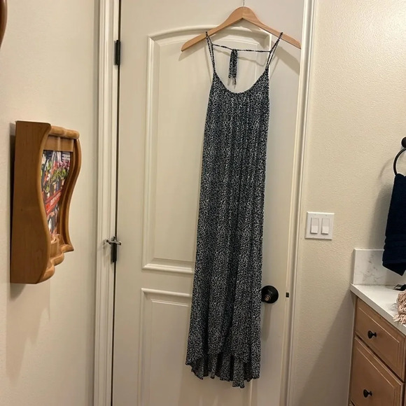 Cinnamon woman's black and white patterned high low sundress - Picture 1 of 16